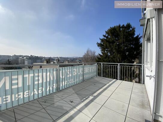 XXL-WEITBLICK für Sonnenanbeter!!! 12m² Außenfläche!!