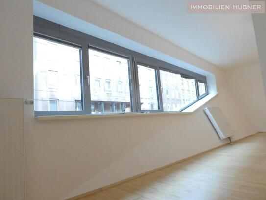 Kaiserstraße: LOFT-Wohnung Nähe Burggasse im Architektenhaus