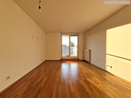 Moderne DG-Wohnung ohne Dachschrägen mit West-Terrasse