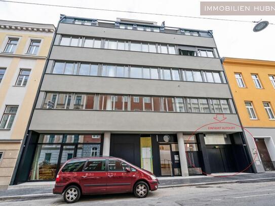 TIEFGARAGENPLATZ in großzügiger Garage!