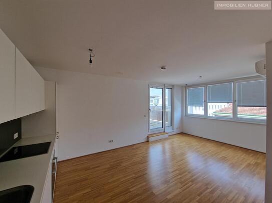 MEGA 18m² TERRASSE!!! Klimatisierte DG-Wohnung!!! Neubau 2016!