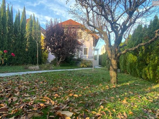 Idyllisches Familienhaus mit großem Garten und Garage am Stadtrand im 10. Bezirk! Nahe Oberlaa. Teilweise Möbliert