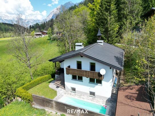„Ferienzauber“ Traumhaftes Ferienhaus mit Pool in idyllischer Lage von Pfarrwerfen