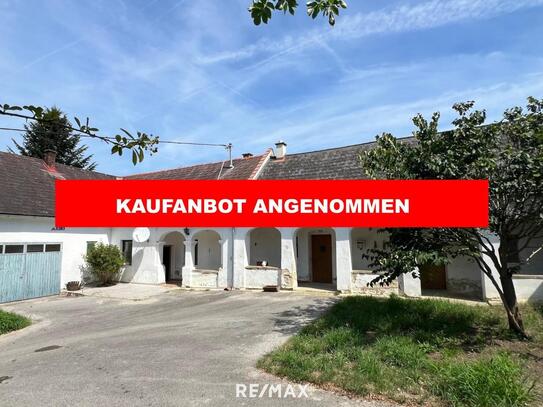 Wohnhaus mit Arkaden, geräumigem Stadl und großem Grundstück! KAUFANBOT ANGENOMMEN