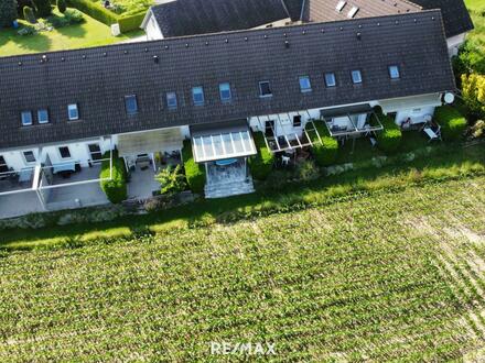 Entzückende Terrassenwohnung mit Reihenhauscharakter Nähe Golfplatz und Therme.