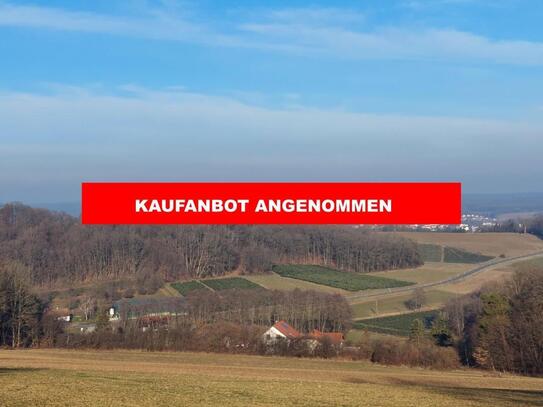 Fantastischer Burgblick straßenseitig kombiniert mit wunderschönem Südblick in die Natur gartenseitig -Baugrundstück in…