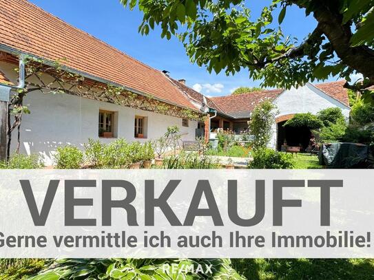 sanierter **STRECKHOF** mit einer sonnigen Innenhof-Oase VERKAUFT