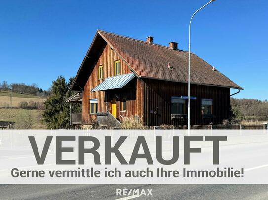 *geräumiges Einfamilienhaus* mit Holzfassade VERKAUFT