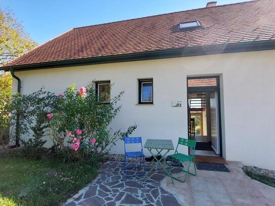 Passivhaus mit Nebengebäude, Carport, Weinkeller und großem Grund in wunderschöner Aussichtslage