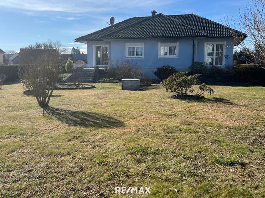 NEUER PREIS, sofort zu beziehen. Bungalow im Sonnenschein