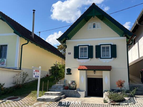 WEINIDYLLE SÜDBURGENLAND - Weinkeller im schönen, sonnigen Eisenberg