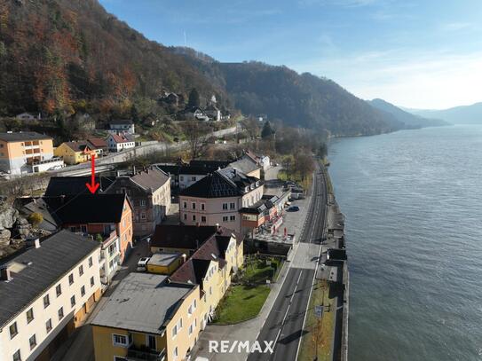 Saniertes Mehrparteienhaus, teilvermietet, mit Donaublick