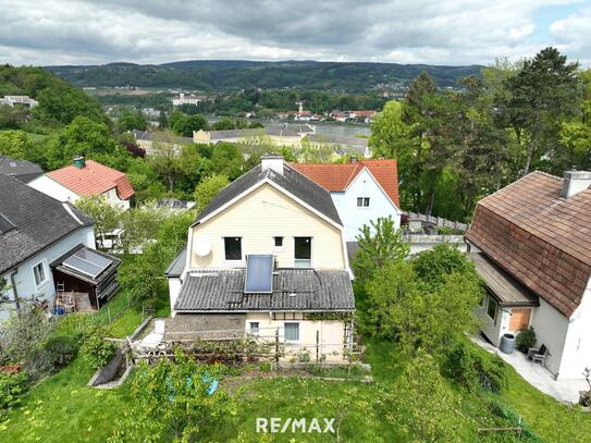 Wohnhaus mit Schlossblick