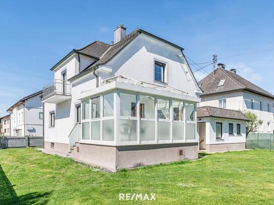 Großzügiges Einfamilienhaus liebevoll gepflegt!