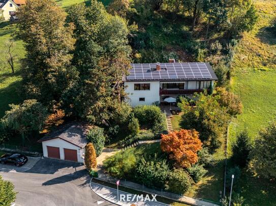 Gedersberg - Großes, frei stehendes Einfamilienhaus in sonniger Lage - unverbaubar! 2000m²