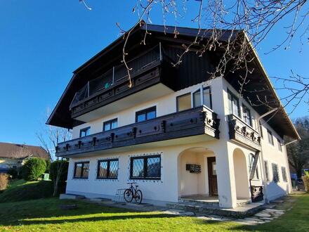 Großzügige 3 Zimmer Wohnung mit Seeblick