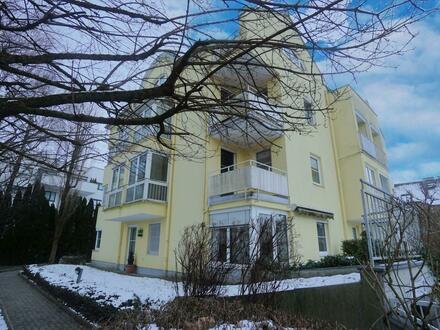 Eindrucksvolle 3 Zimmer Wohnung mit Balkon und TG in ausgezeichneter Lage