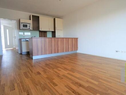 Helle 3 Zi.-Wohnung mit Balkon und 2 TG-Stellplätze