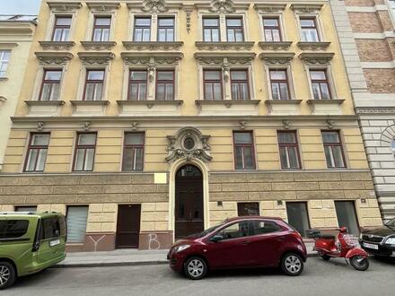 schönes Mittelzinshaus mit gegliederter Fassade & großen Leerstand