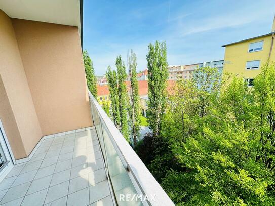 5-Zimmer-Familienwohnung mit Loggia, Balkon und TG-Abstellplatz