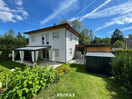 Neuer Preis! Neuwertiges Einfamilienhaus mit überdachter Terrasse und Doppel-Carport