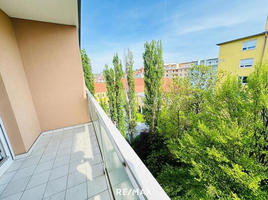 5-Zimmer-Wohnung mit Loggia, Balkon und TG-Abstellplatz, derzeit befristet vermietet!