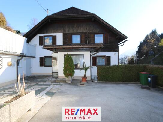 Ein- Zweifamilienhaus mit Einliegerwohnung Garage und 3 Carport