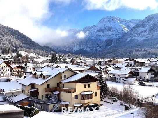 Toplage und Tradition: Hotel in den Tiroler Bergen an der Zugspitze!