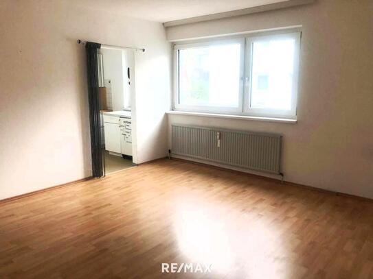 1-Zimmer-Wohnung mit separater Küche + Tiefgaragen-AP