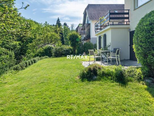 Ruhelage! Grundstück mit Altbestand und Blick auf den Wald