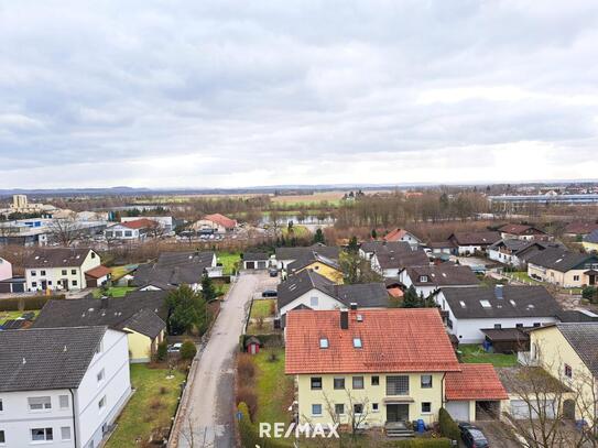 neu renovierte Wohnung mit großem Balkon