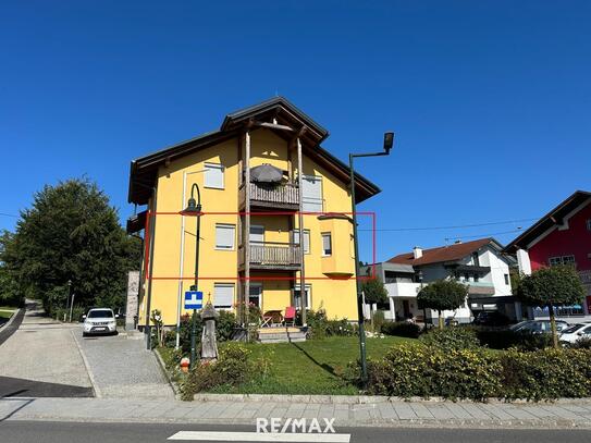 geräumige Wohnung mit Balkon