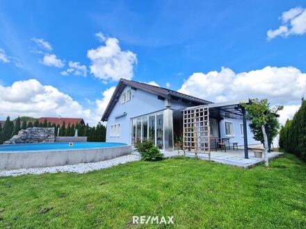 Gemütliches Einfamilienhaus mit Pool