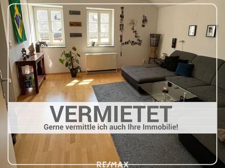 Mitten in der Altstadt - Sehr helle Dachgeschoßwohnung mit Balkon