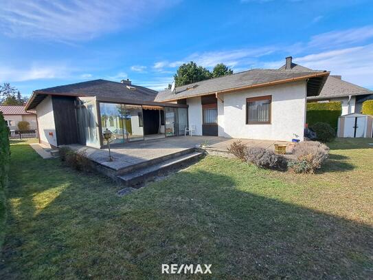 In traumhafter Lage von Neufeld - Bungalow mit Vollkeller, Garage und Wintergarten