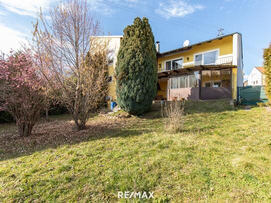 Teilweise saniertes Einfamilienhaus in Jois mit Seeblick