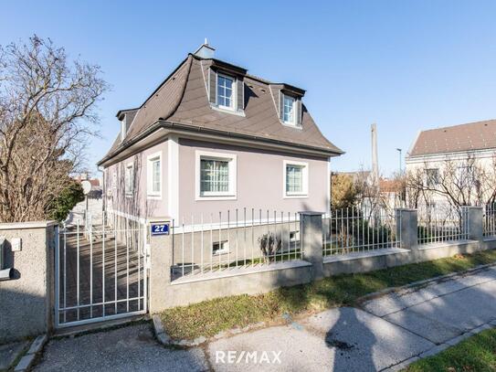 Gepflegtes Einfamilienhaus mit Garage, Pool und Garten - WOHLFÜHLOASE