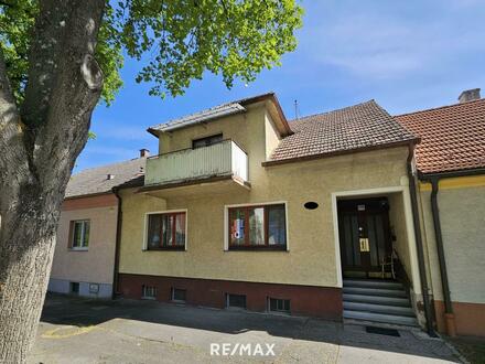 Einfamilienhaus mit kleinem Garten