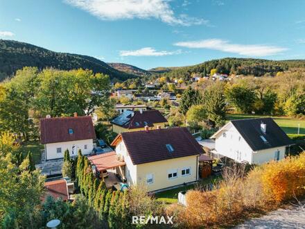 Bergkulisse - Einfamilienhaus mit Kamin in Wöllersdorf!