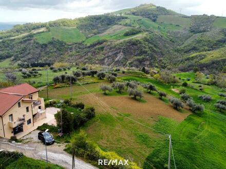 Charmantes Haus in den Abruzzen mit atemberaubender Aussicht, Ruhelage und Vermietungspotenzial