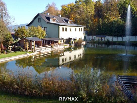 Mietwohnhaus mit Naturbadeanlage und Wasserrecht