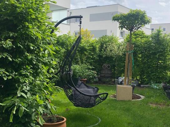 Neuwertige 4 Zimmer Garten Wohnung