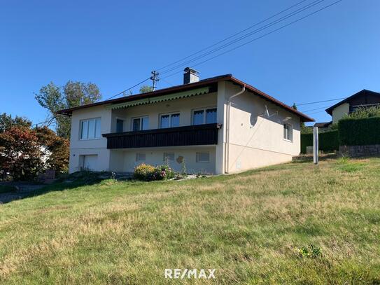 Ruhig gelegenes Einfamilienhaus mit wunderschönem Innblick in Stadtnähe