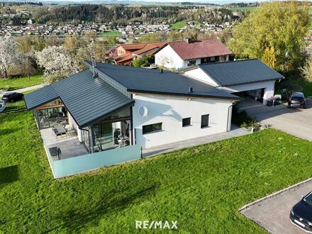 ***OPEN HOUSE, Freitag, 03.05.2024 von 15 - 18 Uhr*** Traumhaftes Eigenheim - Erstklassiger Bungalow in himmlischer Lage