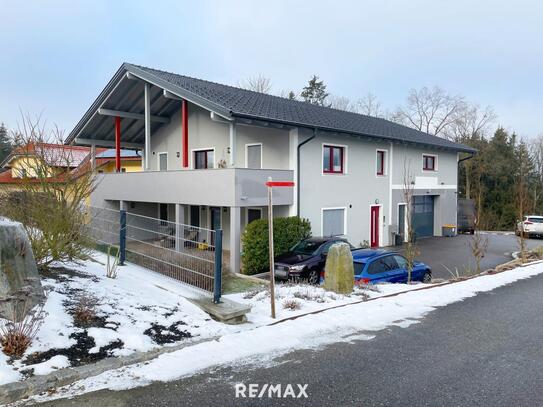 Ein- oder Mehrfamilienhaus mit Garage/Lager/Büro - Dorfwidmung