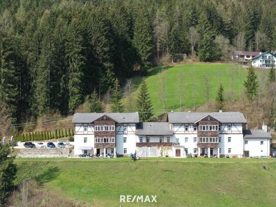 Hotel Restaurant Lambach Villa in Mürzzuschlag - Ein historisches Juwel auf 728m Seehöhe