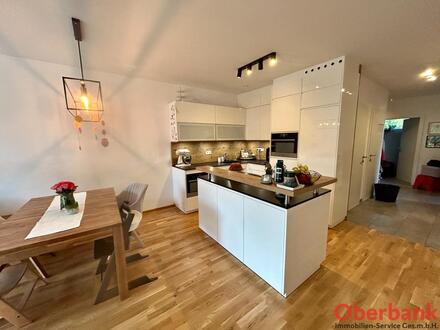 Eine Wohnung zum Wohlfühlen - mit Balkon & Blick ins Grüne, barrierefrei und TG-Stellplatz!