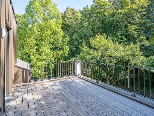 Exklusive Neubauwohnung mit atemberaubendem Fernblick und Balkonparadies!