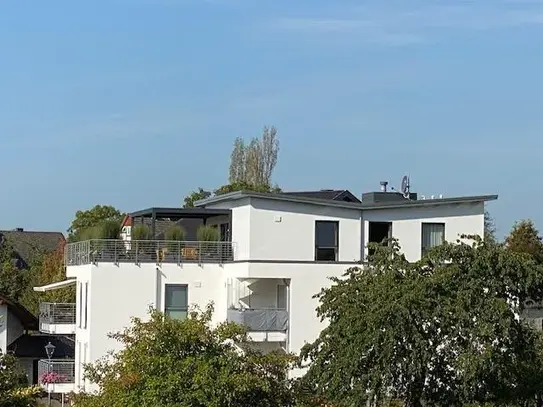 4-Zimmer-Penthouse mit tollem Blick von der resiger Südterrasse, 2. Dachterrasse, Aufzug und TG