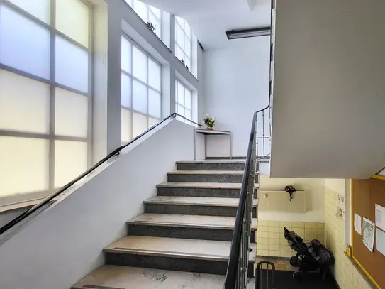 Helle 2 Zimmerwohnung mit Einbauküche in ruhiger Wohnlage!